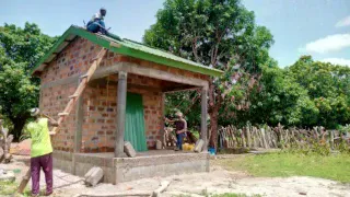 Magasin pour l'outillage du village de Sokoura