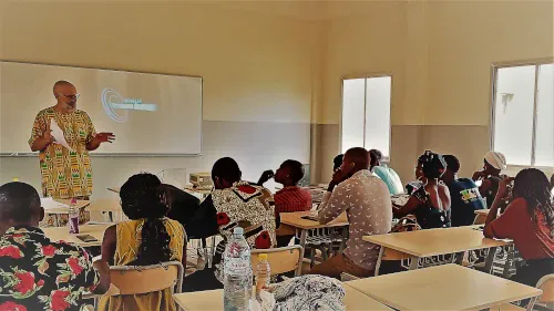 Classe d'adultes à Sokoura
