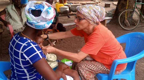 Soin pour enfant à Sokoura